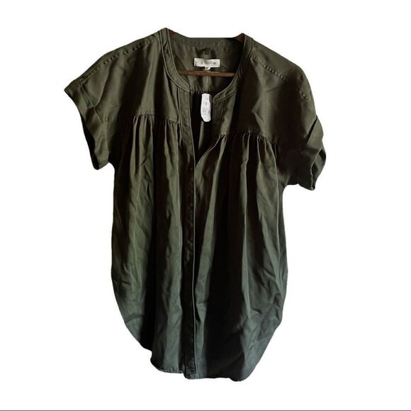 Lou & Grey Relaxed Fit Shortsleeve Buttondown - Army Green - Picture 1 of 9